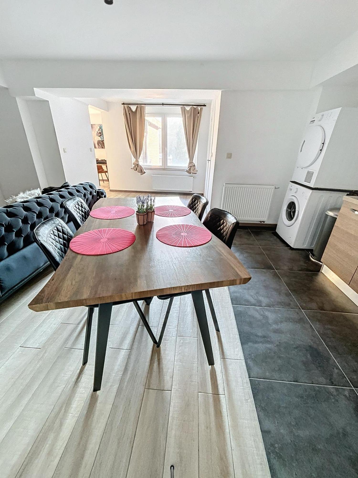 Nomad Apartments - Henin Charleroi Ruang foto